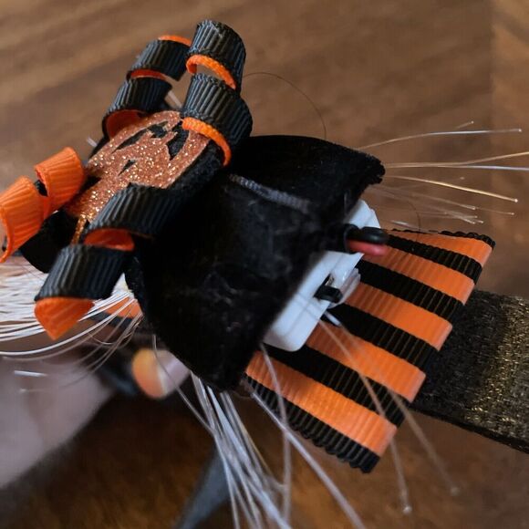 Halloween Medium Dog Collar Bow Tie Adjustable Pet Collar Multicolor Lights Used - Picture 16 of 16